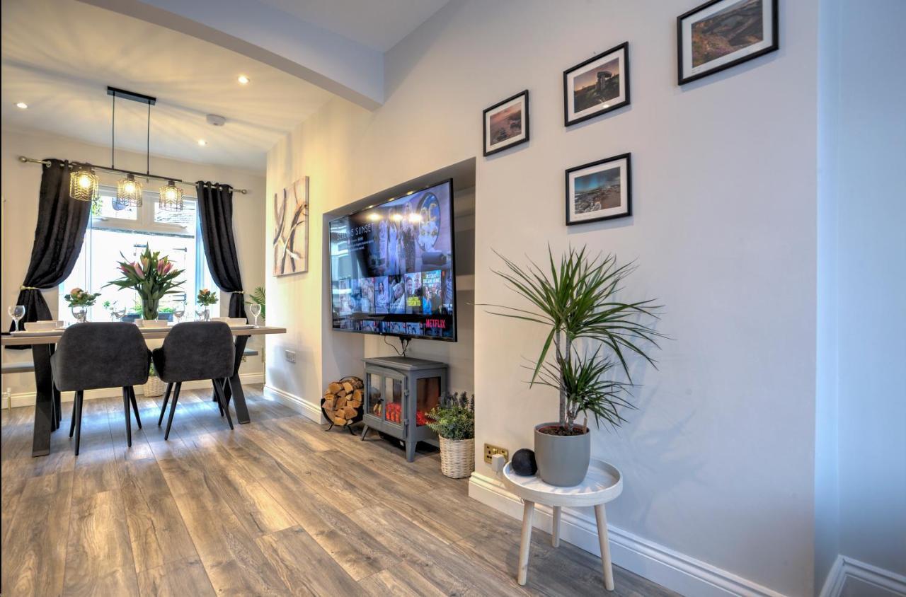 The Boutique Sleeps 7 Adults! *