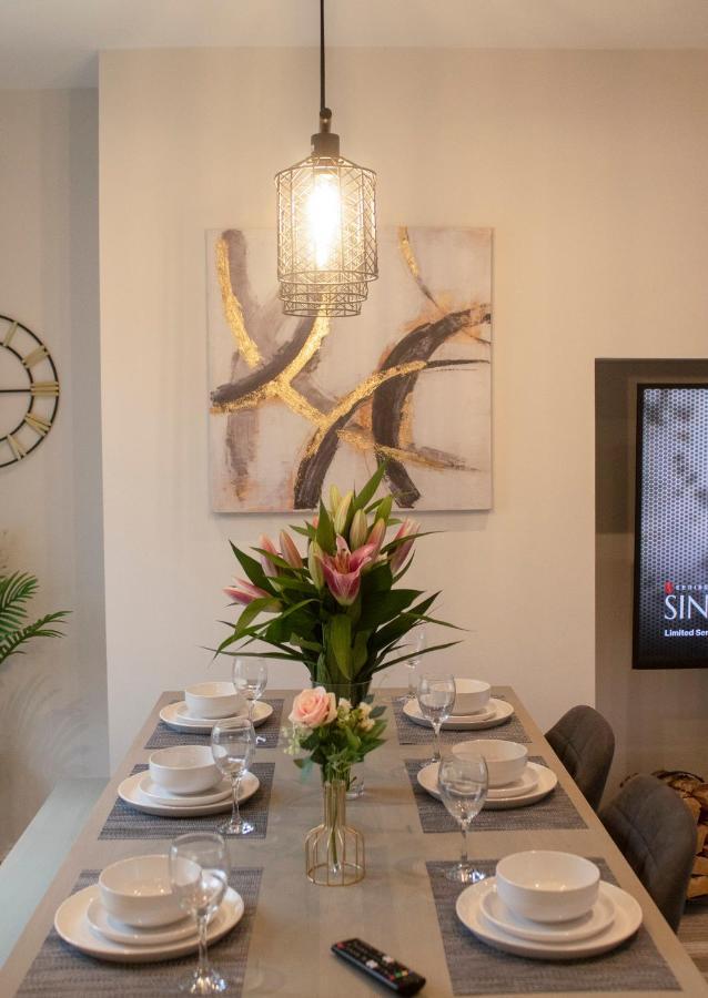 The Boutique Sleeps 7 Adults! *
