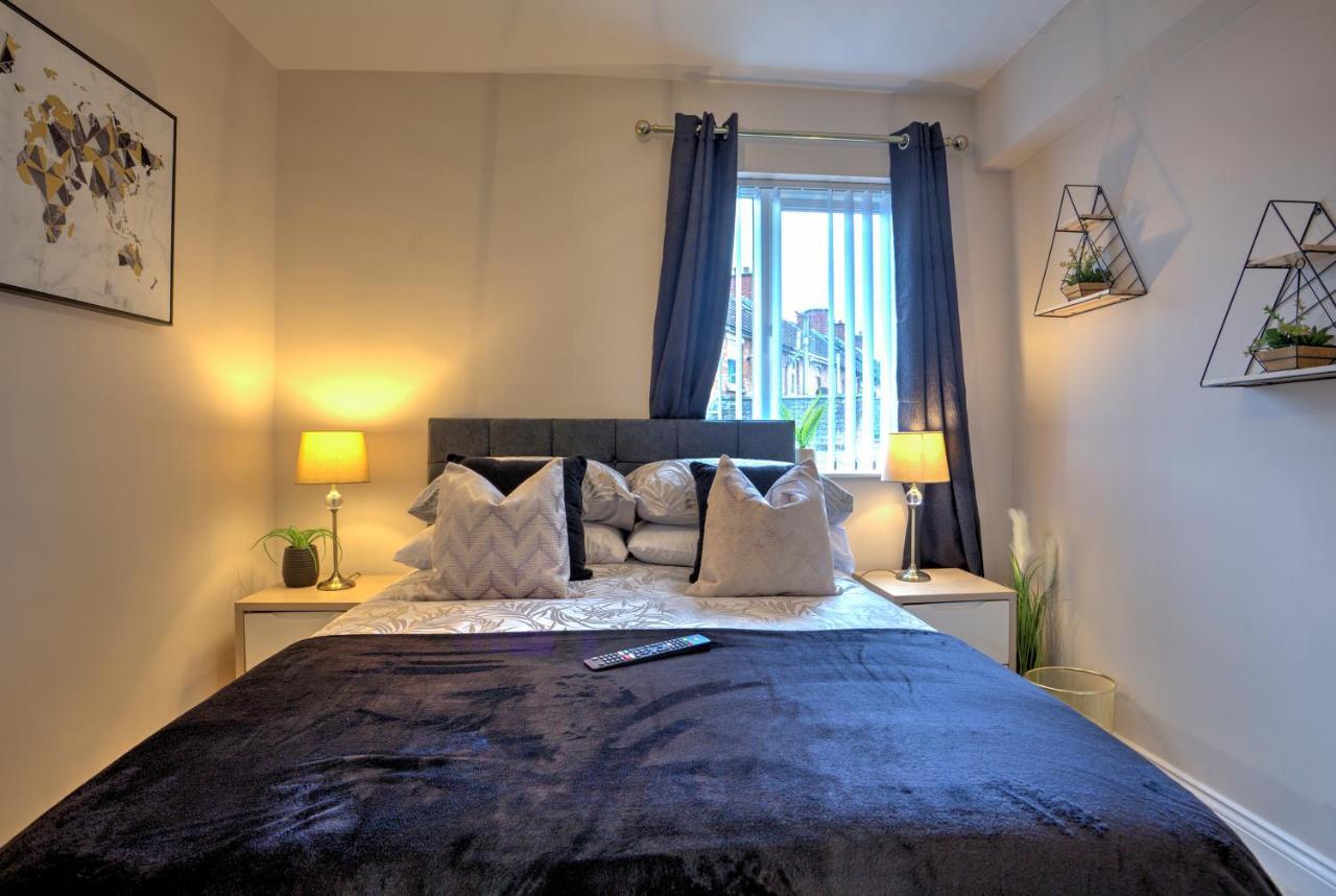 The Boutique Sleeps 7 Adults! * Belfast